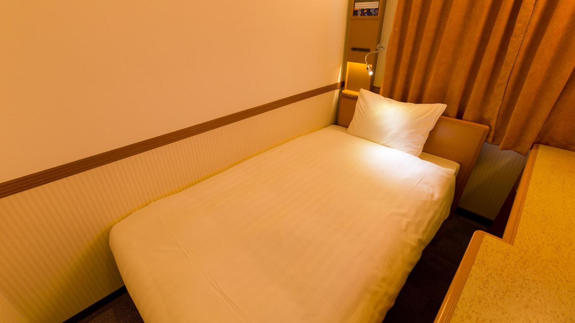 Toyoko Inn Yokohama Sakuragicho Pokoj fotografie